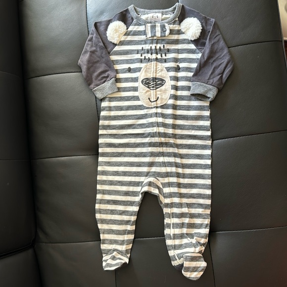 Never worn- 3 pack outfits Gerber 0-3m long sleeve ‘Sleep n Play’ zipup footie - Picture 2 of 9